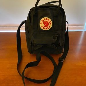 FJALLRAVEN KANKEN small crossbody bag